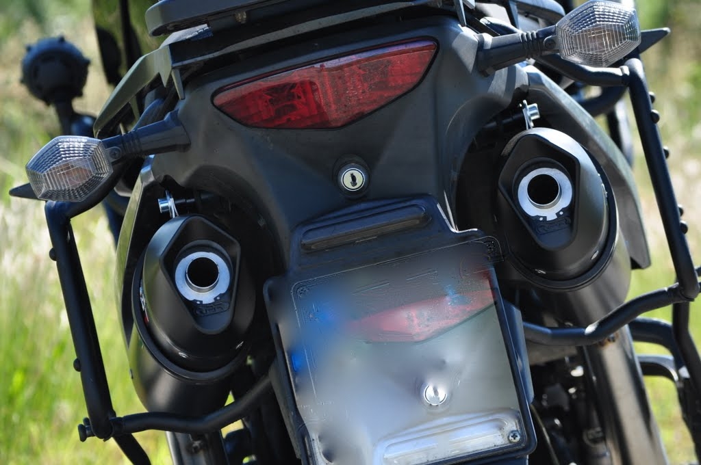 GPR pot echappement compatible avec  Kawasaki Klv 1000 2004-2007, Furore Nero, Paire de pot d'échappement homologuées, livrées avec db killer amovible et raccords spécifiques 