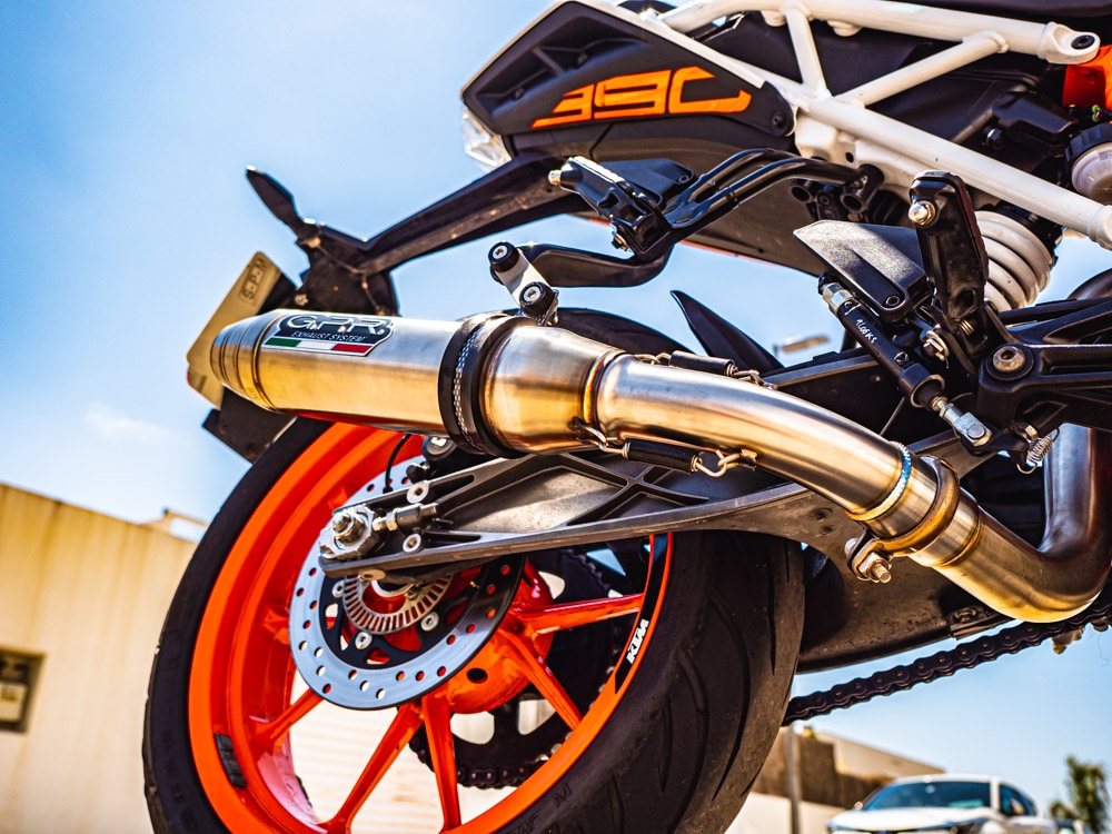 Pot echappement compatible avec Ktm Duke 390 2017-2020, Deeptone Inox, Échappement légal, homologué,silencieux avec db killer amovible et tuyau de liaison spécifique 