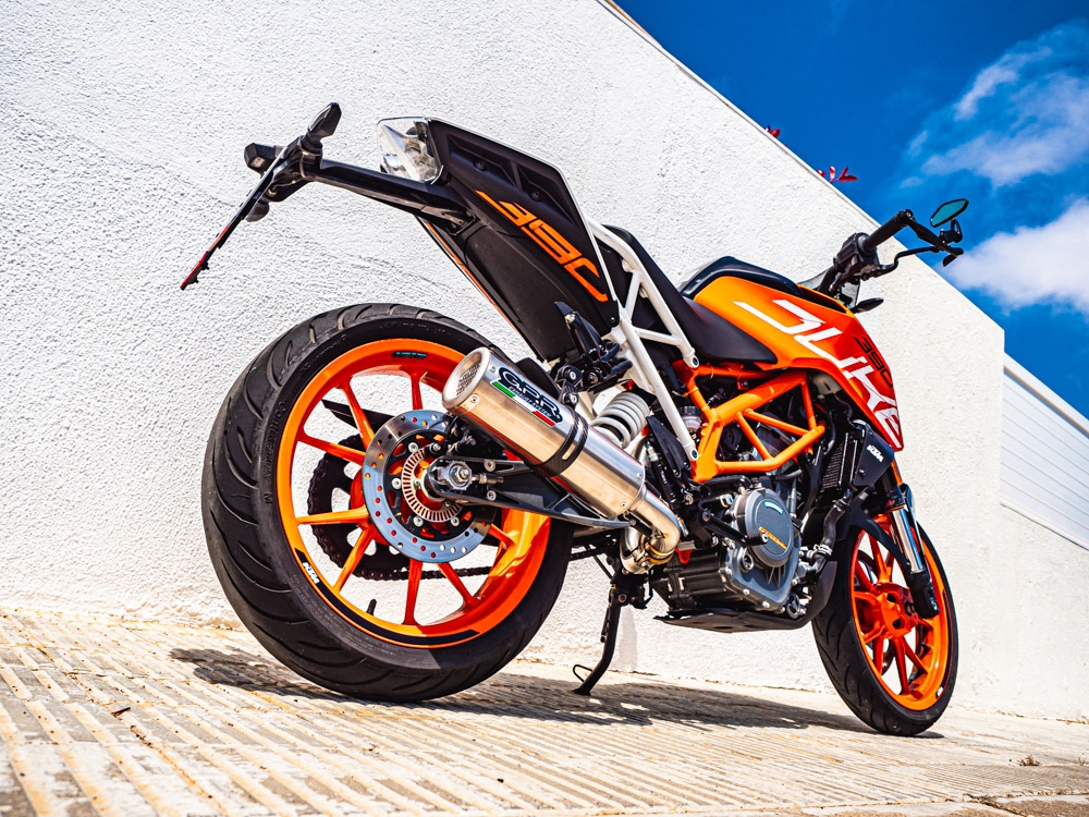Pot echappement compatible avec Ktm Duke 390 2017-2020, M3 Inox , Pot échappement racing, avec les tuyaux de liaison, article sans homologation 