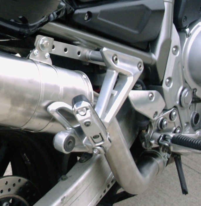 Pot echappement compatible avec Yamaha Fzs 1000 Fazer 2001-2005, Trioval, Échappement légal, homologué,silencieux avec db killer amovible et tuyau de liaison spécifique 