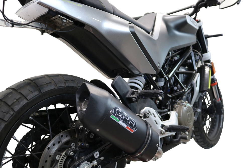 Pot echappement compatible avec Husqvarna Vitpilen 401 2020-2020, Furore Evo4 Nero, Échappement légal, homologué,silencieux avec db killer amovible et tuyau de liaison spécifique 