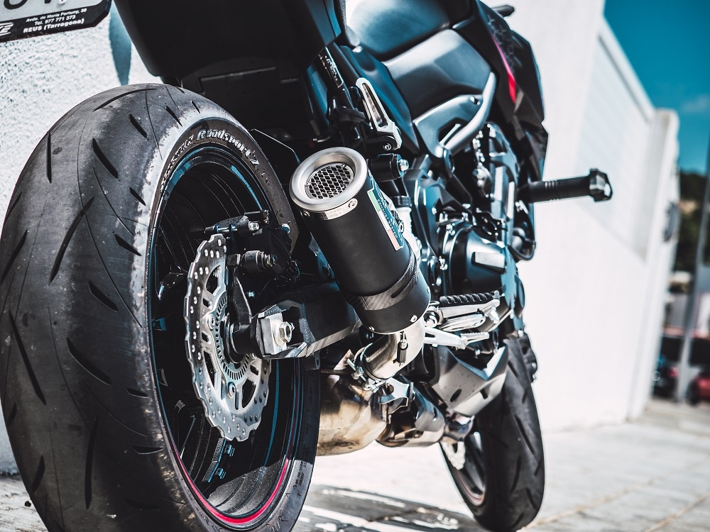 Pot echappement compatible avec Kawasaki Z 900 E 2020-2024, M3 Black Titanium, Échappement légal, homologué,silencieux avec db killer amovible et tuyau de liaison spécifique 