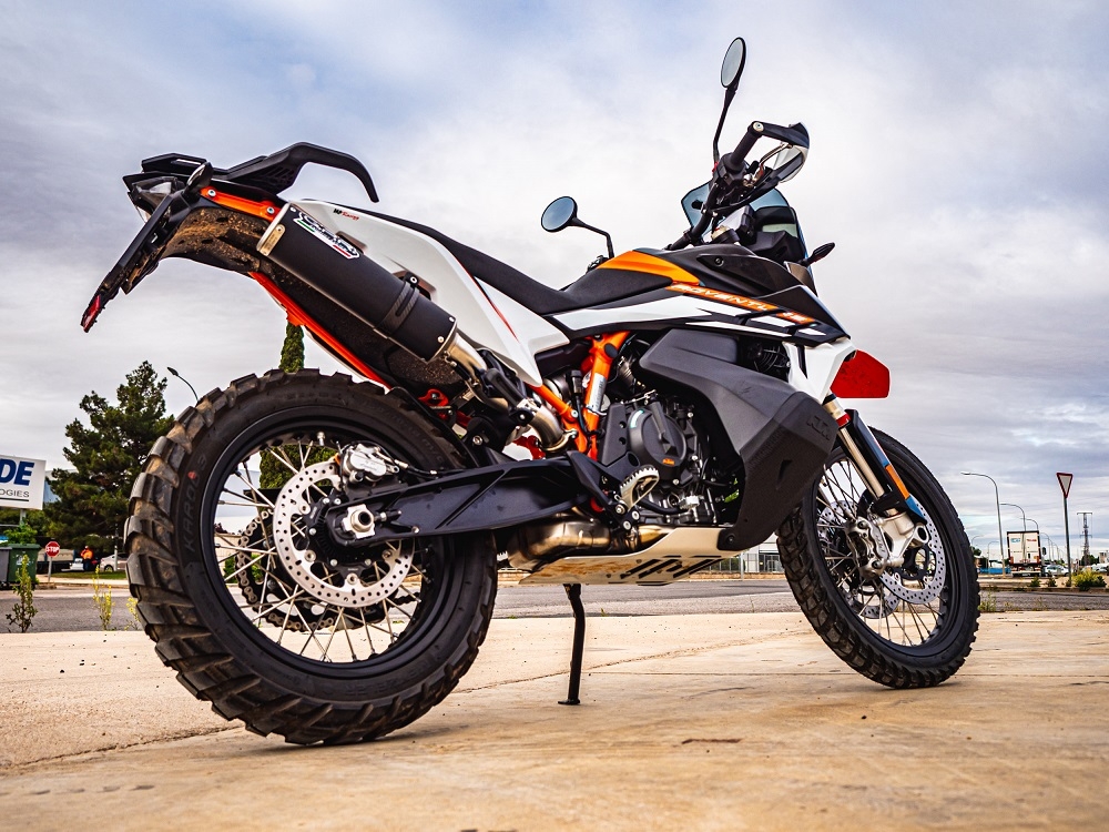 Pot echappement compatible avec Husqvarna Norden 901 2022-2024, M3 Black Titanium, Échappement légal, homologué,silencieux avec db killer amovible et tuyau de liaison spécifique 
