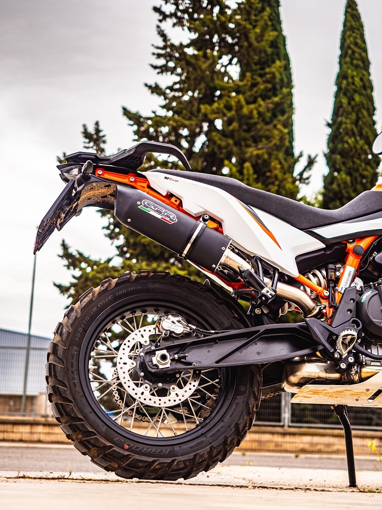 Pot echappement compatible avec Husqvarna Norden 901 2022-2024, Furore Evo4 Nero, Échappement légal, homologué,silencieux avec db killer amovible et tuyau de liaison spécifique 