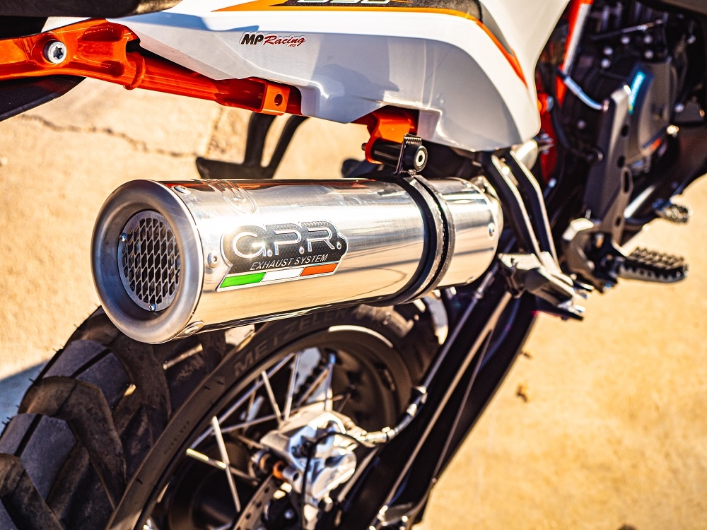 Pot echappement compatible avec Husqvarna Norden 901 2022-2024, M3 Inox , Pot échappement racing, avec les tuyaux de liaison, article sans homologation 