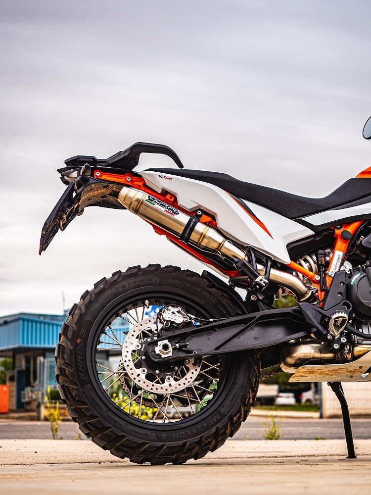 Pot echappement compatible avec Ktm Duke 890 2021-2024, Deeptone Inox, Échappement légal, homologué,silencieux avec db killer amovible et tuyau de liaison spécifique 