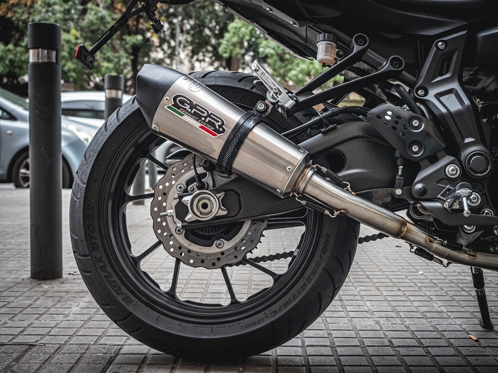 Pot echappement compatible avec Yamaha Xsr 700 2021-2024, GP Evo4 Titanium, Homologué et légal, système d'échappement complet avec catalyseur et db killer amovible 