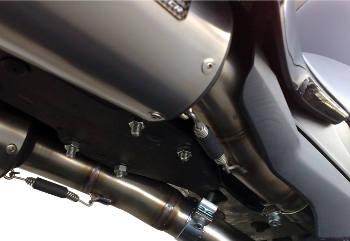 Pot echappement compatible avec Yamaha Yzf 1000 R1 2007-2008, Albus Ceramic, Paire de pot d'échappement homologuées, livrées avec db killer amovible et raccords spécifiques 
