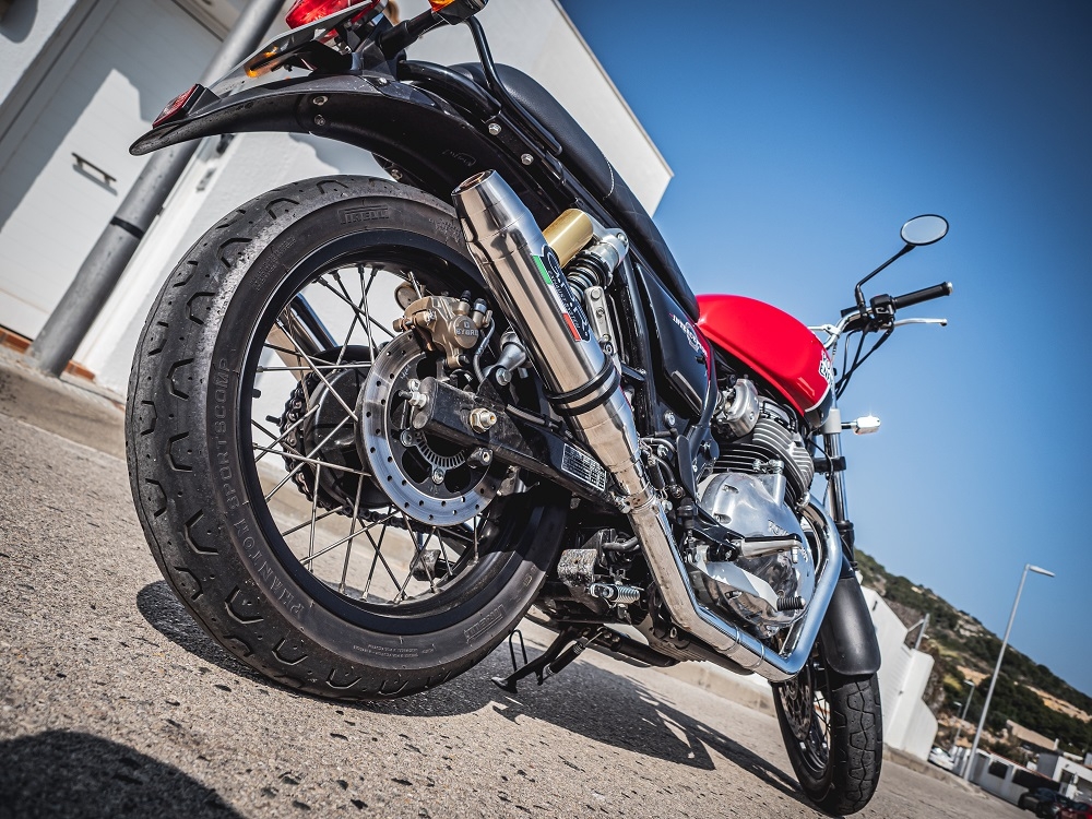 Pot echappement compatible avec Royal Enfield Continental 650 2019-2020, Deeptone Inox, Paire de pot d'échappement homologuées, livrées avec db killer amovible, catalyseurs et raccords spécifiques 
