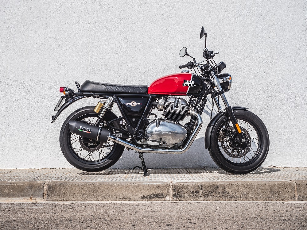 Pot echappement compatible avec Royal Enfield Interceptor 650 2019-2020, Furore Evo4 Nero, Paire de pot d'échappement homologuées, livrées avec db killer amovible, catalyseurs et raccords spécifiques 