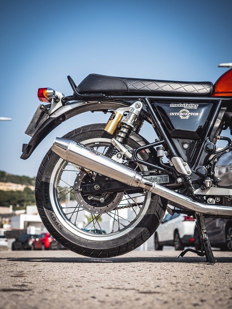 Pot echappement compatible avec Royal Enfield Continental 650 2019-2020, Ultracone, Paire de pot d'échappement homologuées, livrées avec db killer amovible, catalyseurs et raccords spécifiques 