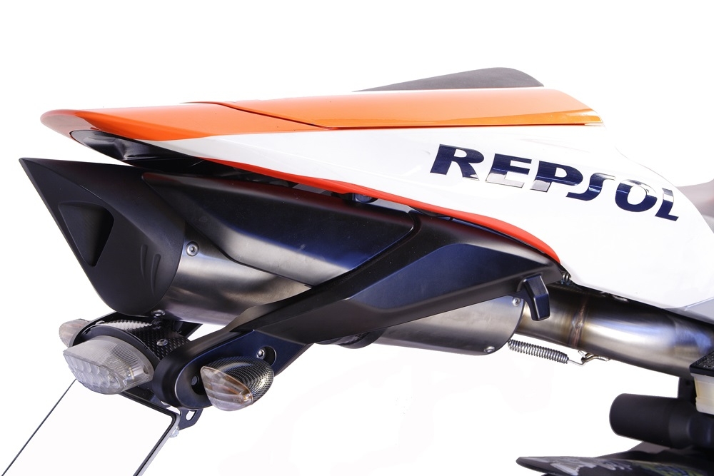 Pot echappement compatible avec Honda Cbr 600 Rr 2005-2006, Tiburon Titanium, Échappement légal, homologué,silencieux avec db killer amovible et tuyau de liaison spécifique 