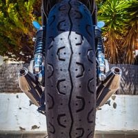 Pot echappement compatible avec Triumph Street Twin 900 2020-2021, Vintacone, Paire de pot d'échappement homologuées, livrées avec db killer amovible et raccords spécifiques 