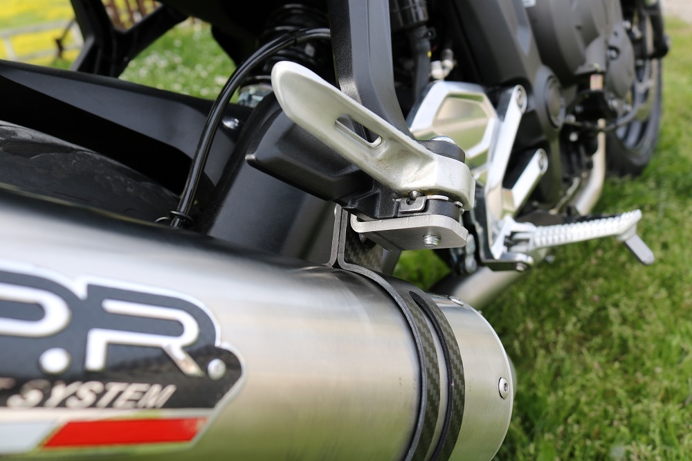 Pot echappement compatible avec Triumph Trident 660 2021-2024, M3 Titanium Natural, Homologué et légal, système d'échappement complet avec catalyseur et db killer amovible 