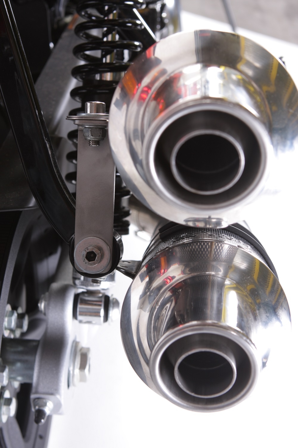 Pot echappement compatible avec Harley Davidson Xr 1200 2008-2012, Poppy Tondo, Paire de pot d'échappement homologuées, livrées avec db killer amovible et raccords spécifiques 