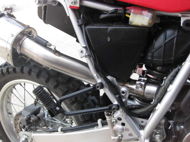 Pot echappement compatible avec Honda Xr 650 R 2000-2008, Trioval, Échappement légal, homologué,silencieux avec db killer amovible et tuyau de liaison spécifique 