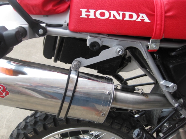 Pot echappement compatible avec Honda Xr 650 R 2000-2008, Trioval, Échappement légal, homologué,silencieux avec db killer amovible et tuyau de liaison spécifique 