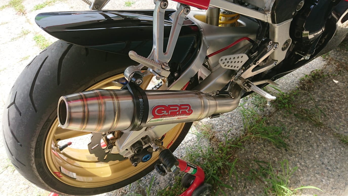 GPR pot echappement compatible avec  Yamaha Yzf 1000 R1  1998-2001, Deeptone Inox, Échappement légal, homologué,silencieux avec db killer amovible et tuyau de liaison spécifique 