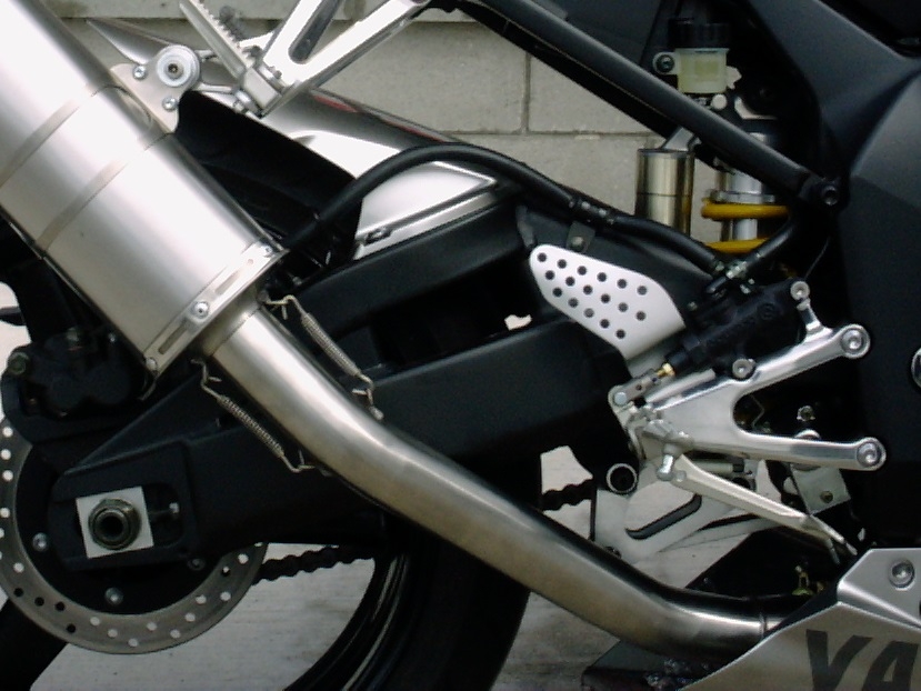 Pot echappement compatible avec Yamaha Yzf 1000 R1 2002-2003, Albus Ceramic, Échappement légal, homologué,silencieux avec db killer amovible et tuyau de liaison spécifique 
