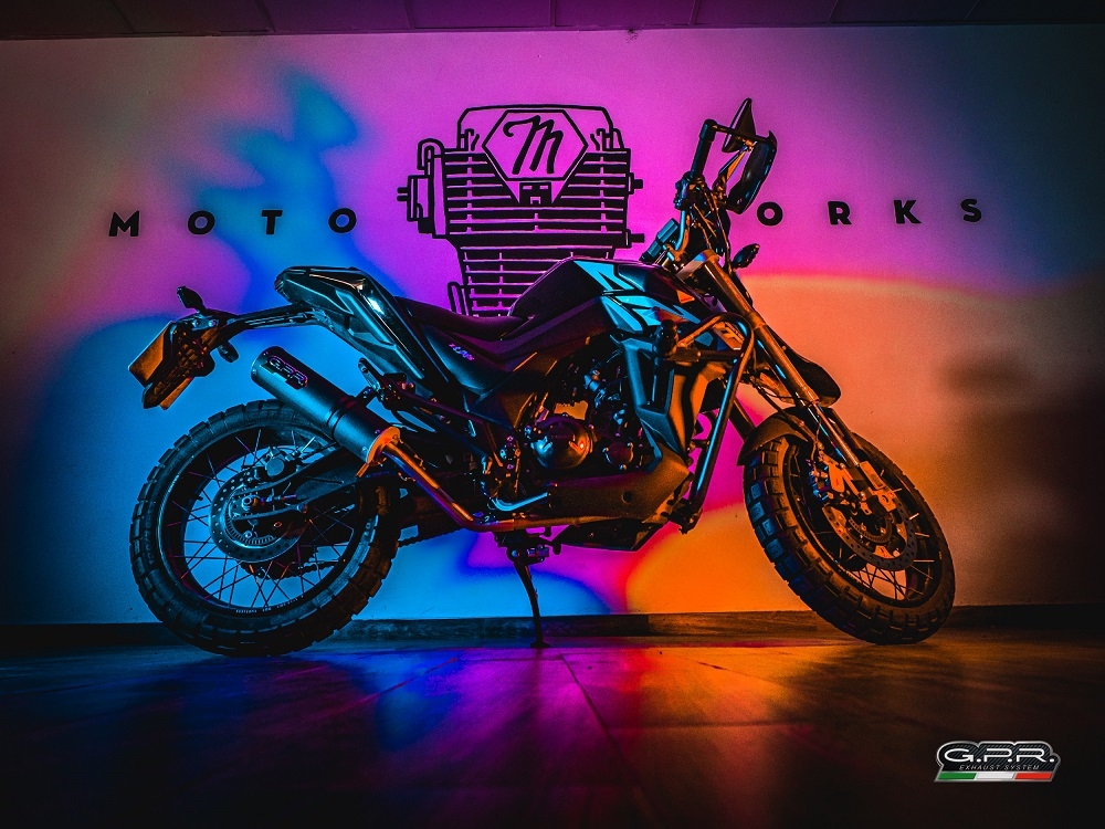 Pot echappement compatible avec Zontes Gk 125 2022-2024, M3 Black Titanium, Homologué et légal, système d'échappement complet avec catalyseur et db killer amovible 