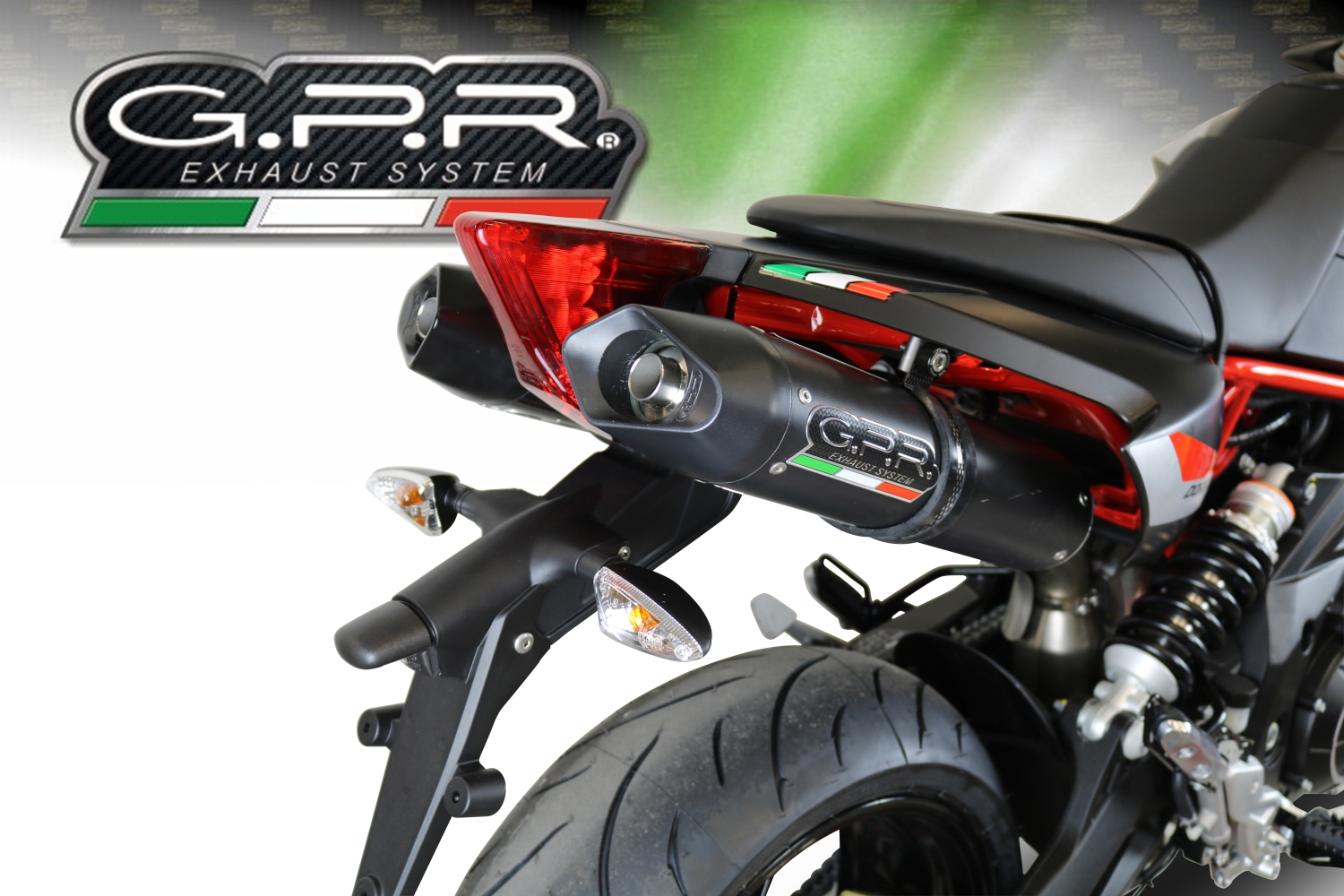 Pot echappement compatible avec Aprilia Dorsoduro 900 2017-2020, Furore Evo4 Nero, Paire de pot d'échappement homologuées, livrées avec db killer amovible et raccords spécifiques 