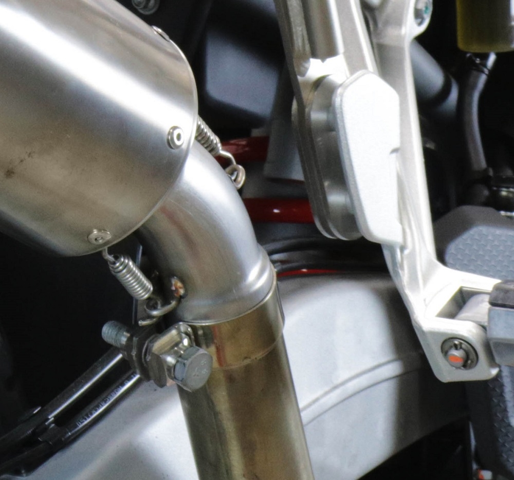 Pot echappement compatible avec Aprilia Tuareg 660 2021-2024, GP Evo4 Poppy, Échappement légal, homologué,silencieux avec db killer amovible et tuyau de liaison spécifique 