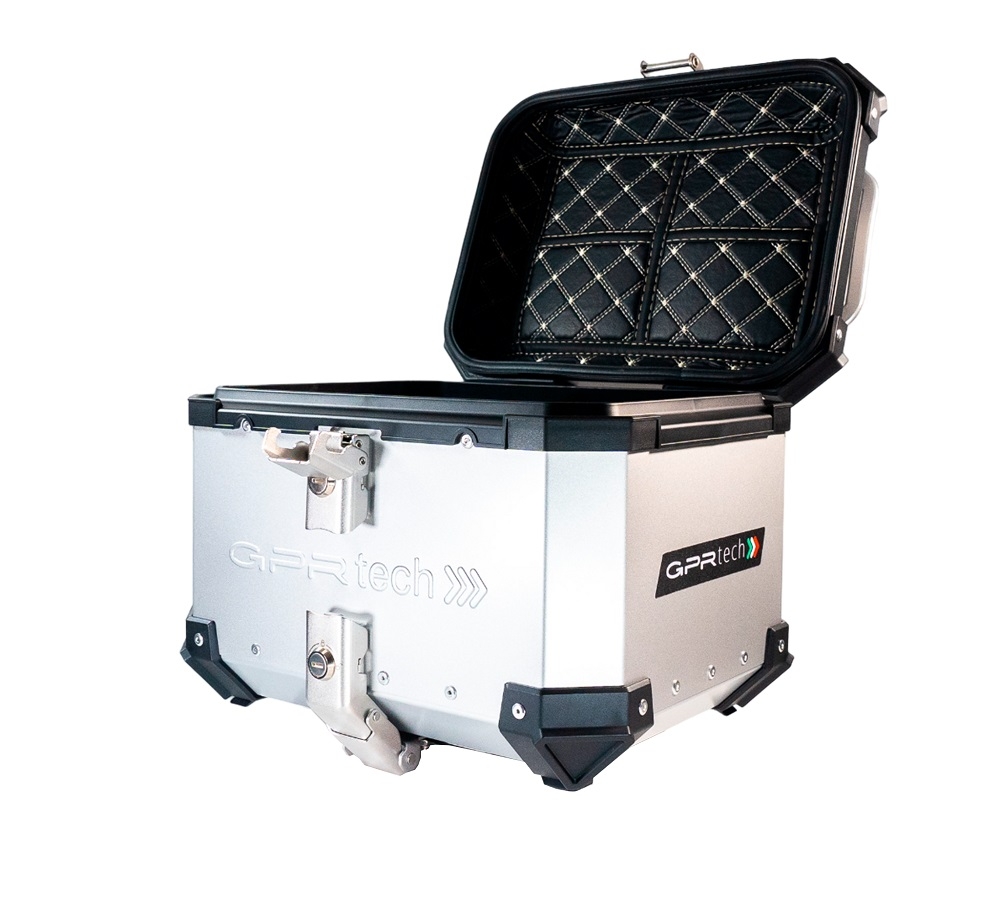 GPR TECH TOP CASE ALPI-TECH 26 LT. ARGENT Top case en aluminium, avec Dossier souple, couleur argent avec plaque universelle incluse Capacité Litres 26