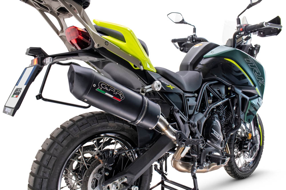 Pot echappement compatible avec Benelli Trk 702 X 2023-2024, Furore Evo4 Nero, Échappement légal, homologué,silencieux avec db killer amovible et tuyau de liaison spécifique 