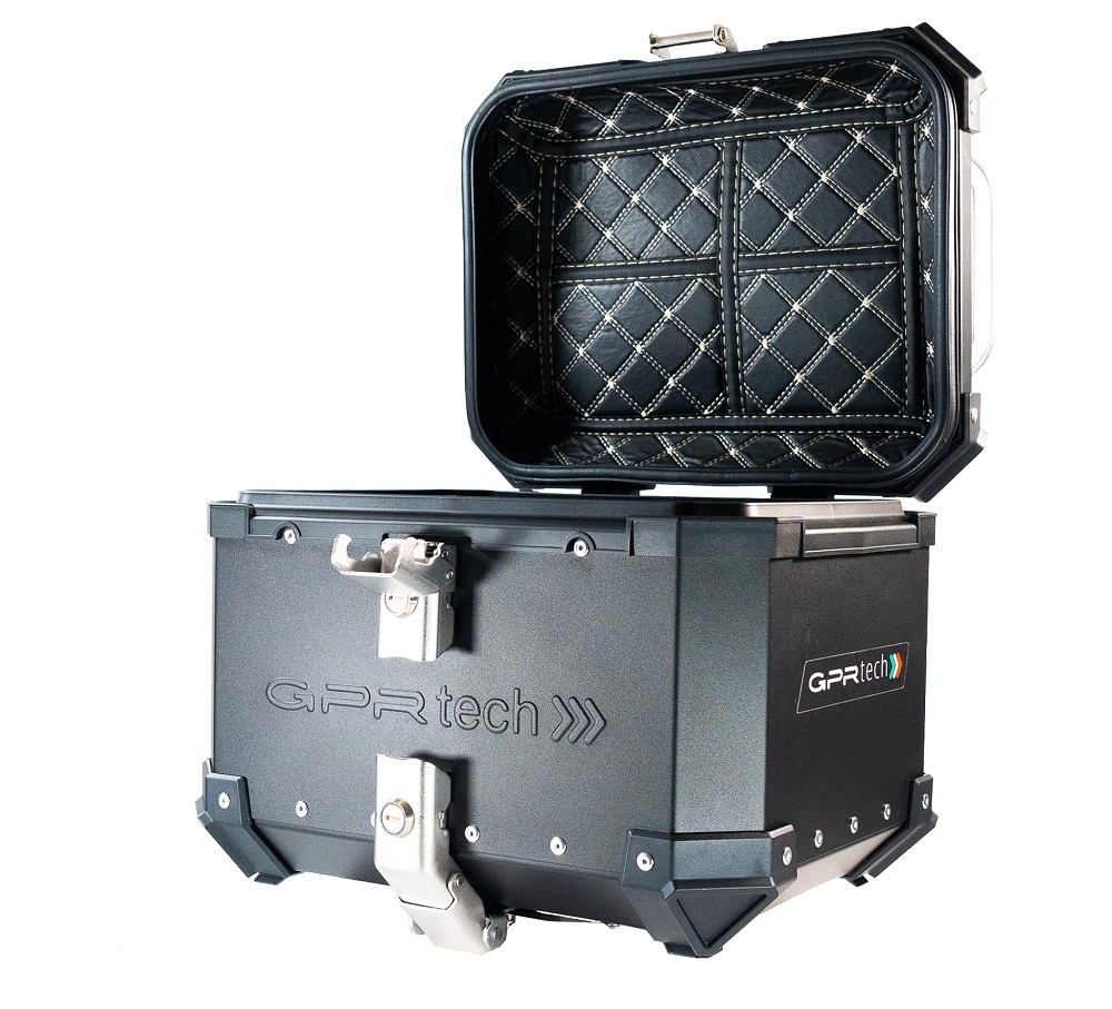 GPR TECH TOP CASE ALPI-TECH 26 LT. NOIR Top case en aluminium, avec Dossier souple, couleur noire avec plaque universelle incluse Capacité Litres 26