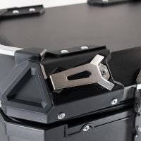 GPR TECH TOP CASE ALPI-TECH 55 LT NOIR Top case en aluminium, avec Dossier souple, couleur noire avec plaque universelle incluse Capacité Litres 55