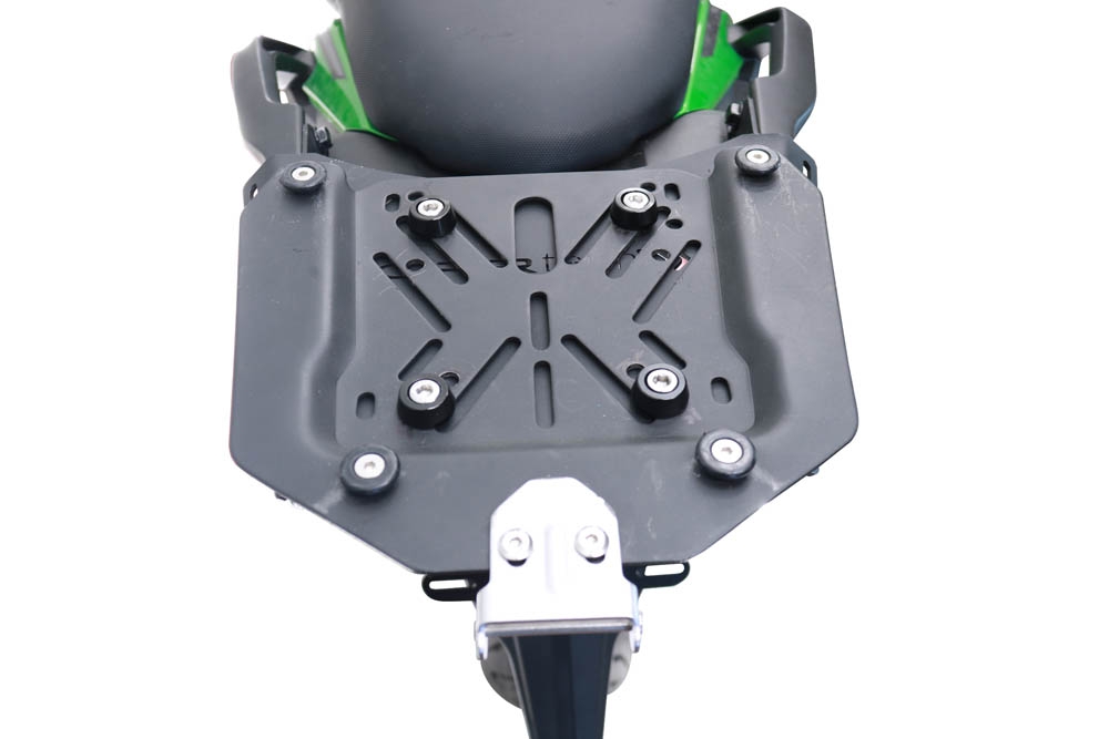 Top case en aluminium, couleur argent avec plaque spécifique incluse GPR TECH compatible avec  Kawasaki Versys 650 2023/2024 e5 plus