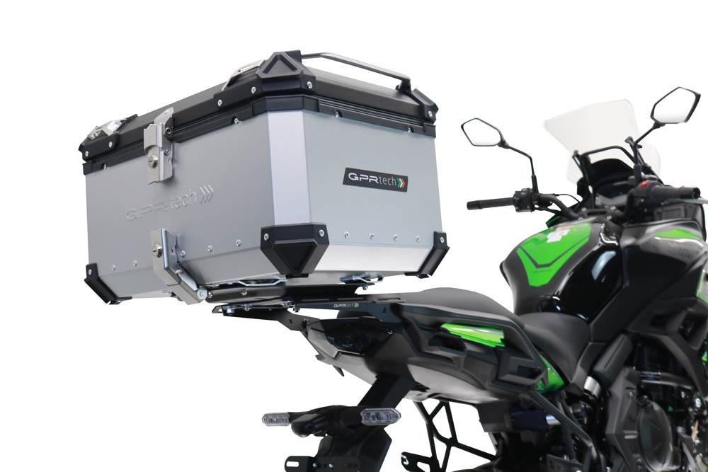 Top case en aluminium, couleur argent avec plaque spécifique incluse GPR TECH compatible avec  Kawasaki Versys 650 2023/2024 e5 plus