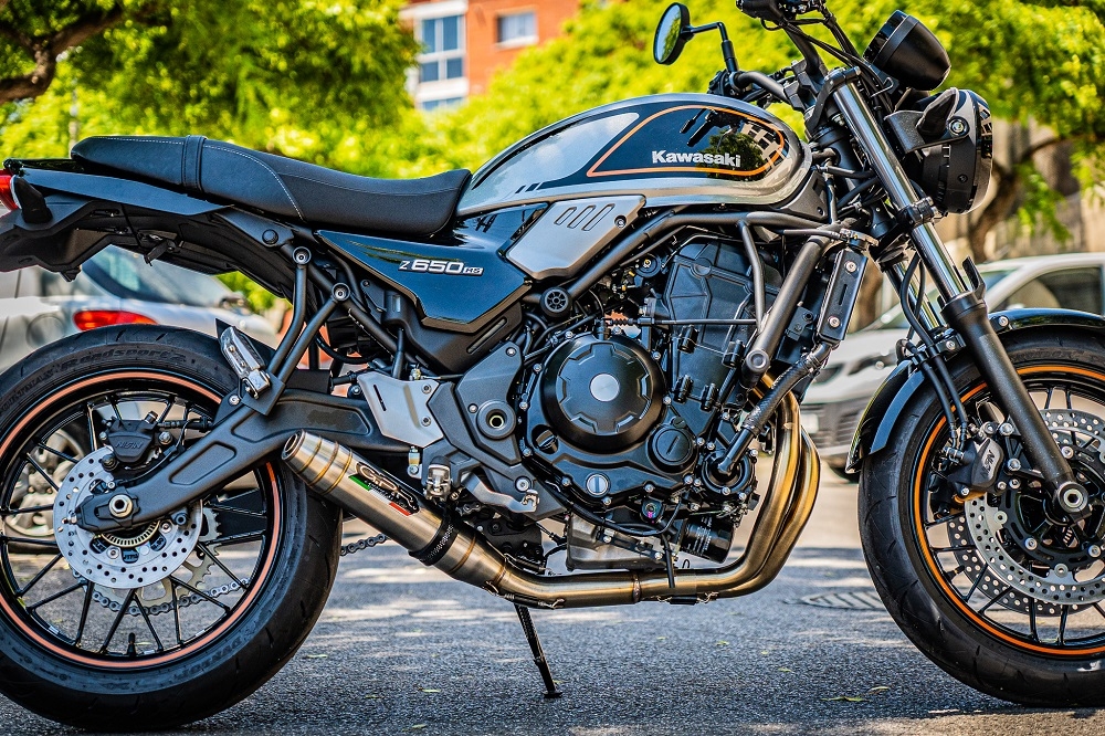 Pot echappement compatible avec Kawasaki Z 650 RS 2021-2023, Deeptone Inox, Pot echappement racing, ligne complet, fourni avec collecteur spécifique, article sans homologation 