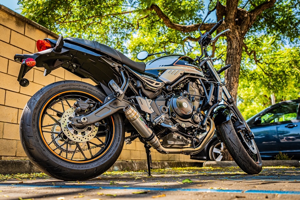 Pot echappement compatible avec Kawasaki Z 650 RS 2021-2023, Deeptone Inox, Pot echappement racing, ligne complet, fourni avec collecteur spécifique, article sans homologation 
