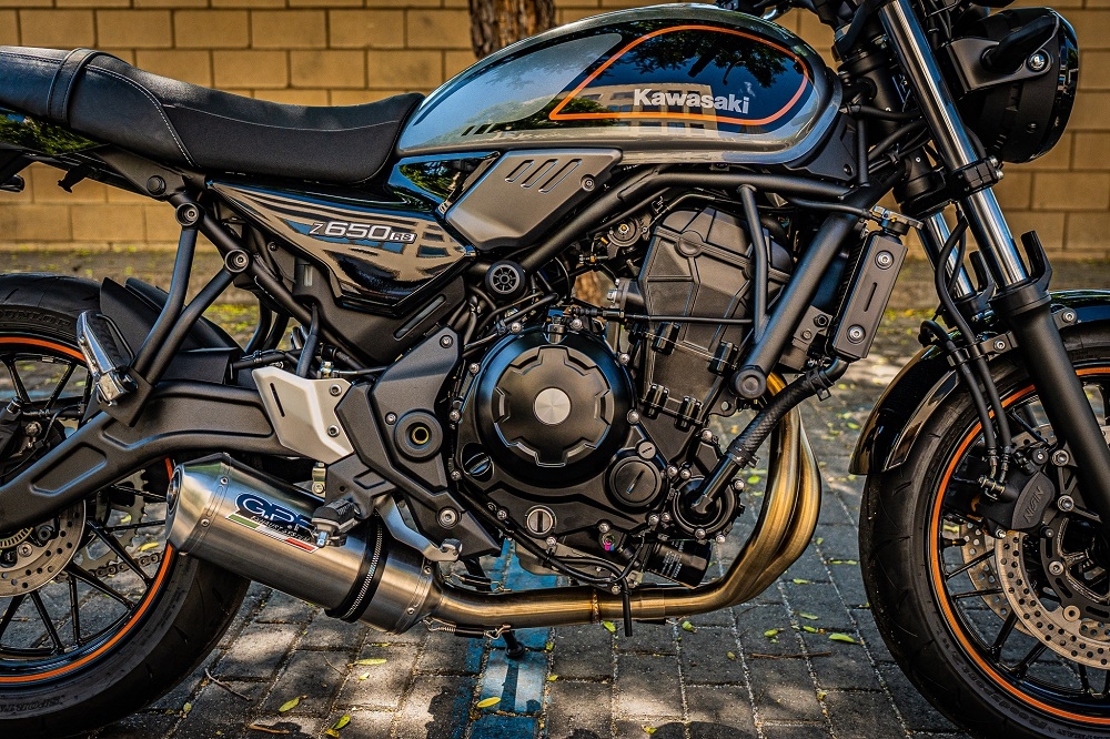 Pot echappement compatible avec Kawasaki Z 650 RS 2021-2023, Satinox, Silencieux homologué pour bruit, échappement complet avec catalyseur et db killer 
