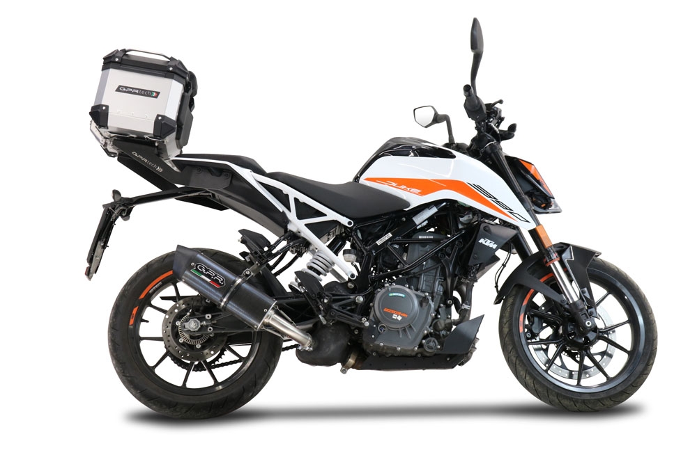 Top case en aluminium, couleur argent avec  porte-bagases y plaque spécifique Top-case GPR TECH compatible avec  Ktm Duke 390 2021/2023 e5