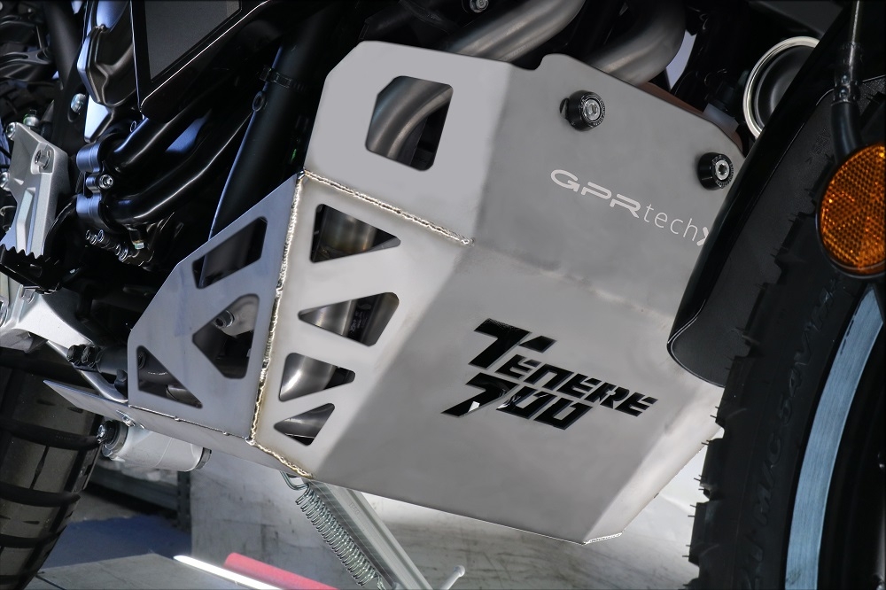 Pot echappement compatible avec Yamaha Tenere 700 2021-2024, Decatalizzatore + Paracoppa Titanio, Décatalyseur plus plaque de protection moteur en titane 