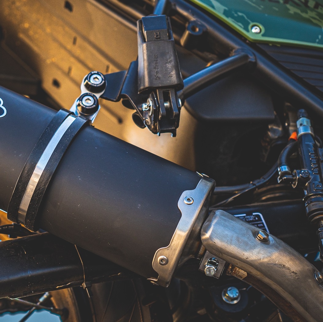 Pot echappement compatible avec Royal Enfield Himalayan 410 2021-2024, Furore Evo4 Nero, Échappement légal, homologué,silencieux avec catalyseur, db killer amovible et tuyau de liaison spécifique 