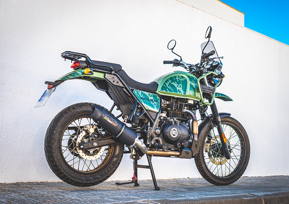 Pot echappement compatible avec Royal Enfield Himalayan 410 Diam.36mm 2017-2020, Furore Nero, Pot échappement racing, avec les tuyaux de liaison, article sans homologation 