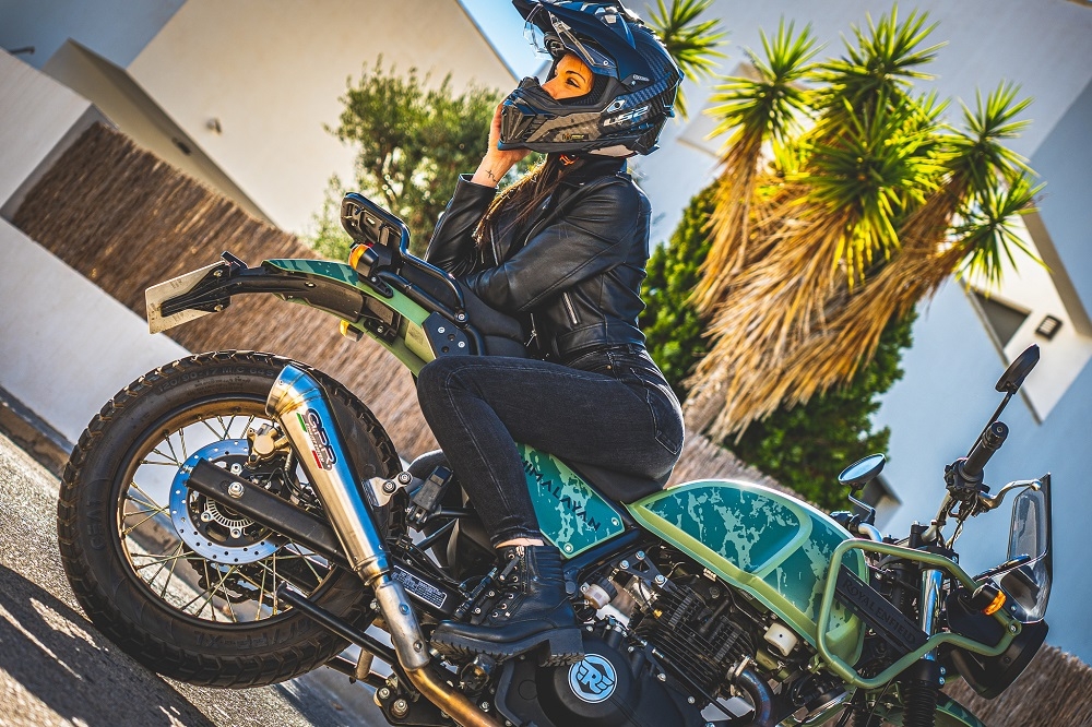 Pot echappement compatible avec Royal Enfield Himalayan 410 DIAM 42.5 2017-2020, Powercone Evo, Échappement légal, homologué,silencieux avec catalyseur, db killer amovible et tuyau de liaison spécifique 