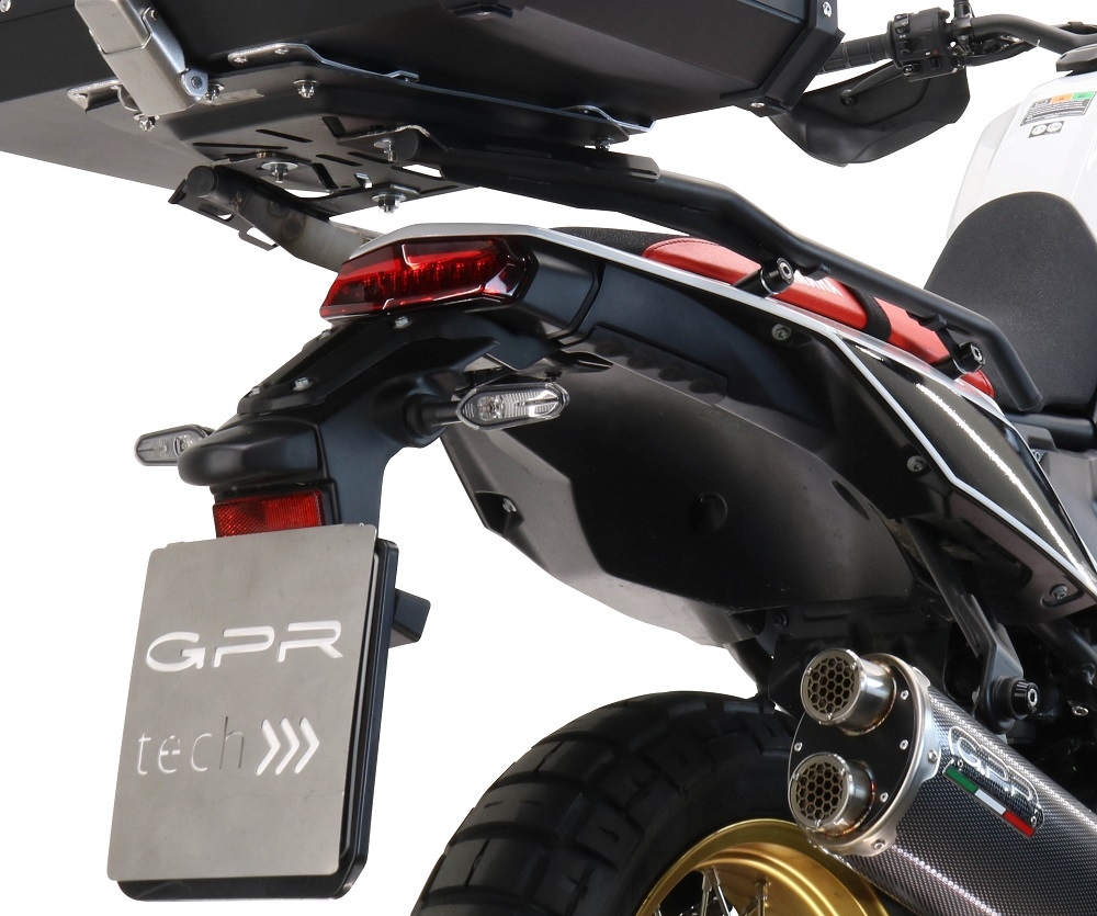 Top case en aluminium, couleur argent avec  porte-bagases y plaque spécifique Top-case GPR TECH compatible avec  Yamaha Tenere 700 2021/2024 e5