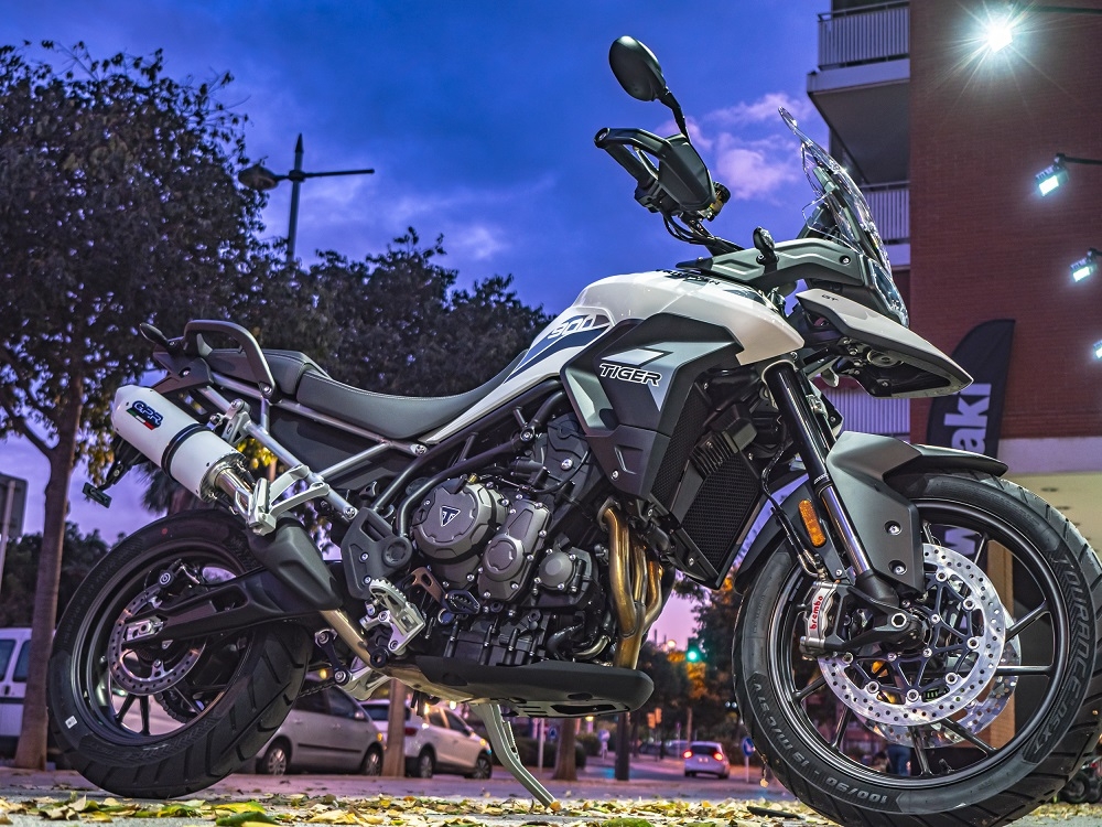 GPR pot echappement compatible avec  Triumph Tiger 900 2020-2023, Albus Evo4, Échappement légal, homologué,silencieux avec db killer amovible et tuyau de liaison spécifique 