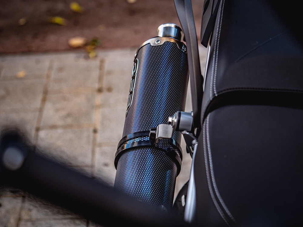 Pot echappement compatible avec Triumph Tiger 850 2020-2024, Dual Poppy, Échappement légal, homologué,silencieux avec db killer amovible et tuyau de liaison spécifique 