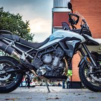 Pot echappement compatible avec Triumph Tiger 900 2020-2023, Furore Evo4 Nero, Échappement légal, homologué,silencieux avec db killer amovible et tuyau de liaison spécifique 