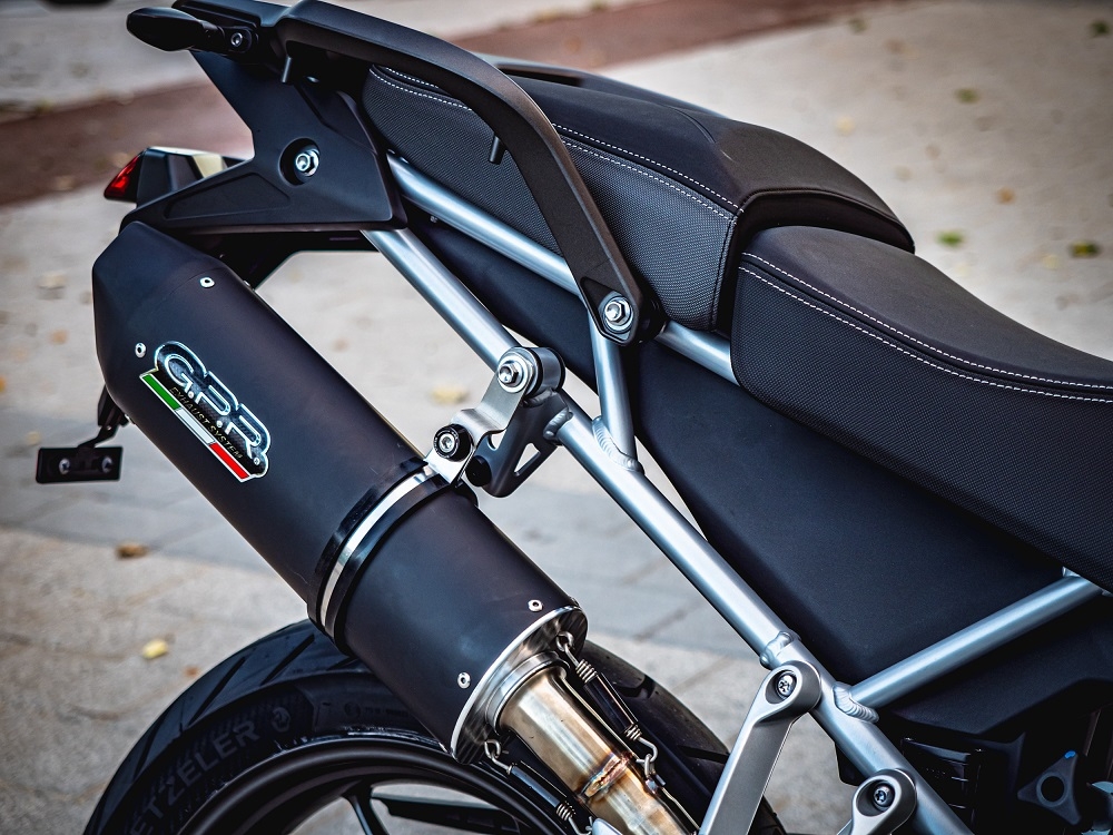 Pot echappement compatible avec Triumph Tiger 900 2020-2023, Furore Evo4 Nero, Échappement légal, homologué,silencieux avec db killer amovible et tuyau de liaison spécifique 
