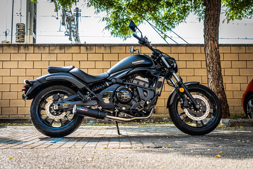 Pot echappement compatible avec Kawasaki Vulcan 650 S 2014-2016, M3 Black Titanium, Homologué et légal, système d'échappement complet avec catalyseur et db killer amovible 