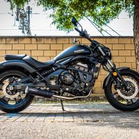 Pot echappement compatible avec Kawasaki Vulcan 650 S 2014-2016, M3 Black Titanium, Homologué et légal, système d'échappement complet avec catalyseur et db killer amovible 