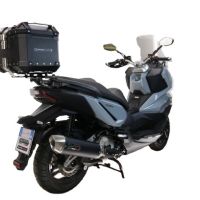 Top case GPR TECH compatible with  Sym ADX 300 2024/2026 e5 Plus Top Case Alpitech en aluminium, couleur noire avec plaque spécifique incluse Capacité Litres 26
