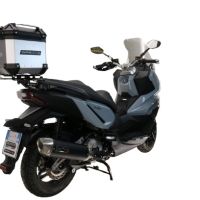 Top case GPR TECH compatible with  Sym ADX 300 2024/2026 e5 Plus Top Case Alpitech en aluminium, couleur argent avec plaque spécifique incluse Capacité Litres 26