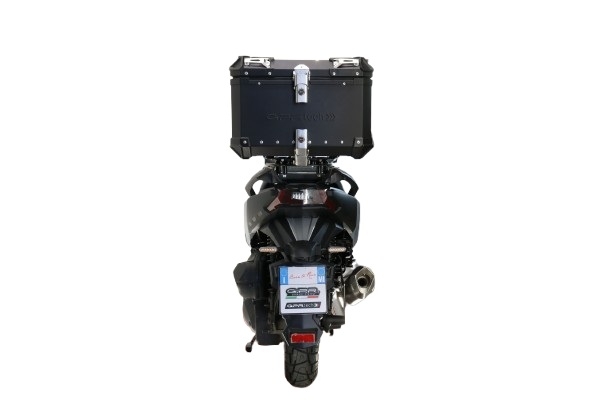 Top case GPR TECH compatible with  Sym ADX 300 2024/2026 e5 Plus Top Case Alpitech en aluminium, couleur noire avec plaque spécifique incluse Capacité Litres 45